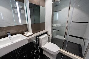 One Euphoria Luxe Hotel