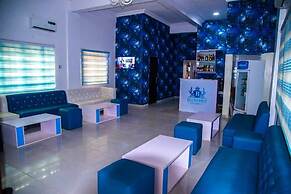 Blumerrit Hotel & Suites