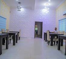 Blumerrit Hotel & Suites