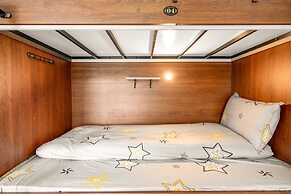 riverside youth hostel