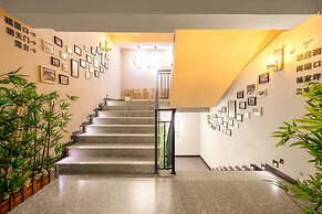 riverside youth hostel