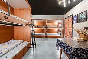 riverside youth hostel