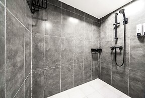 riverside youth hostel