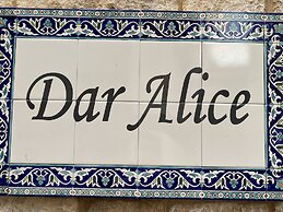 Dar Alice