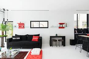 New Design & Sunny Balcony in TLV Center