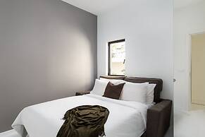 New Design & Sunny Balcony in TLV Center