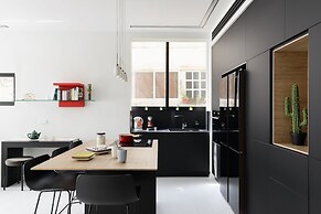 New Design & Sunny Balcony in TLV Center