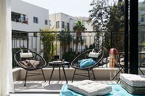 New Design & Sunny Balcony in TLV Center