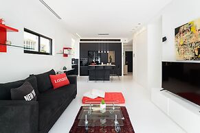 New Design & Sunny Balcony in TLV Center