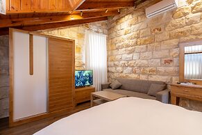 Via Maria Boutique Suites