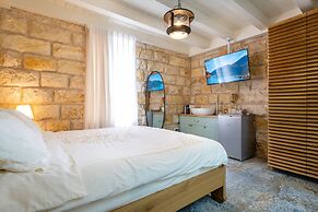 Via Maria Boutique Suites