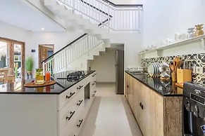 Private Villa Indah - Heart of Seminyak