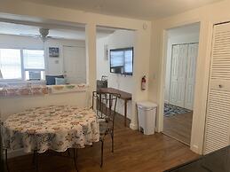 Sandy Mutts At The Beach 1 Bedroom Cottage by RedAwning