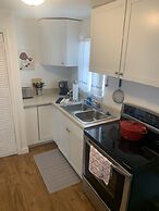 Sandy Mutts At The Beach 1 Bedroom Cottage by RedAwning