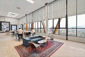 Scarletz KLCC Apartments By Soulasia