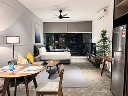 Scarletz KLCC Apartments By Soulasia