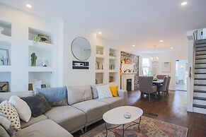 Leslieville Cozy & Bright Apt in Trendy Beaches