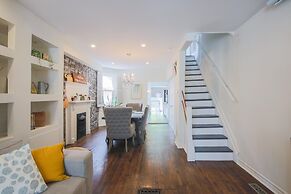 Leslieville Cozy & Bright Apt in Trendy Beaches