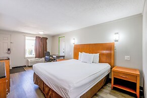 Cozy Garden Inn By OYO Hwy 40 Richmond