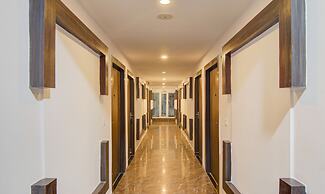 Treebo The Platinum Studio 50