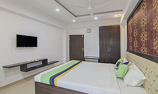 Treebo The Platinum Studio 50