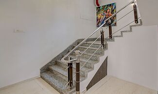 Treebo The Platinum Studio 50