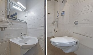 Treebo The Platinum Studio 50