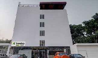 Treebo The Platinum Studio 50