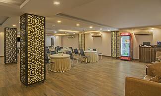 Treebo The Platinum Studio 50