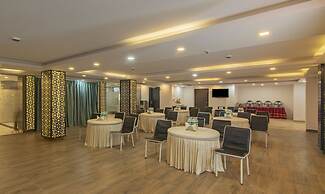 Treebo The Platinum Studio 50