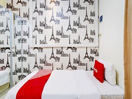 OYO Life 90606 Glass House Citraland Syariah