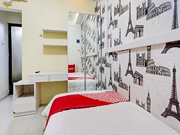 OYO Life 90606 Glass House Citraland Syariah