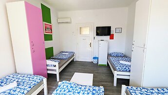 Croparadise Hostel