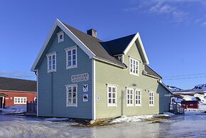 Kongsfjord Arctic Lodge