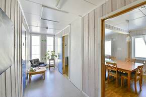 Kongsfjord Arctic Lodge