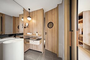 The Yacht Hotel by DC