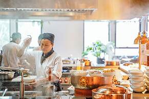 The Yacht Hotel by DC