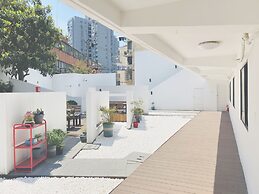 Hidden Garden International Youth Hostel - Oriental Pearl & Lujiazui