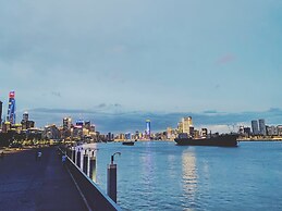 Hidden Garden International Youth Hostel - Oriental Pearl & Lujiazui