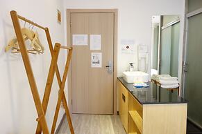 Hidden Garden International Youth Hostel - Oriental Pearl & Lujiazui