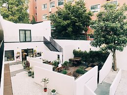 Hidden Garden International Youth Hostel - Oriental Pearl & Lujiazui