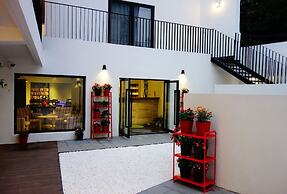 Hidden Garden International Youth Hostel - Oriental Pearl & Lujiazui