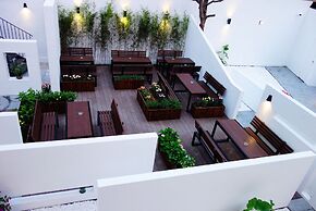 Hidden Garden International Youth Hostel - Oriental Pearl & Lujiazui