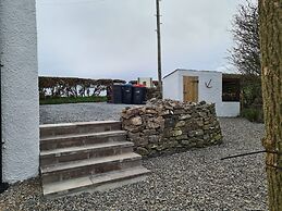 Beautiful 2-bed Semi Rural Cottage Enclosed Garden