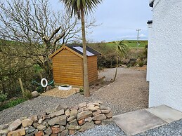 Beautiful 2-bed Semi Rural Cottage Enclosed Garden