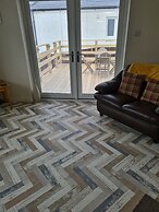 Beautiful 2-bed Semi Rural Cottage Enclosed Garden