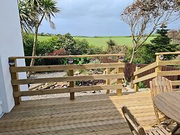 Beautiful 2-bed Semi Rural Cottage Enclosed Garden