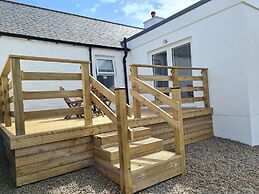 Beautiful 2-bed Semi Rural Cottage Enclosed Garden