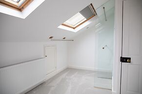 York Minster-3 Bed-sleeps 6-fireplace-free Parking