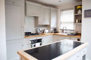 York Minster-3 Bed-sleeps 6-fireplace-free Parking
